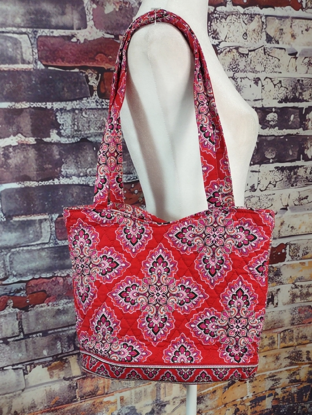 Vera Bradley Frankly Scarlett Quilted  Paisley Tote Bag